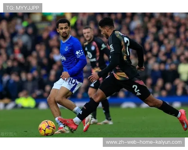 埃弗顿主场遭伯恩茅斯逆转 奥布莱恩染红致局面被动 埃弗顿主场遭伯恩茅斯逆转 奥布莱恩染红致局面被动