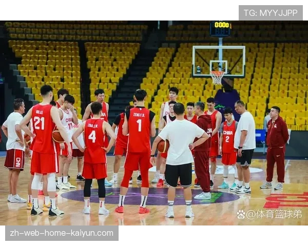 中国男篮上半场三分11中2 外线手感冰冷陷入被动